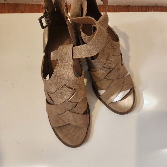 Womens Sandals - Picture 5 of 10